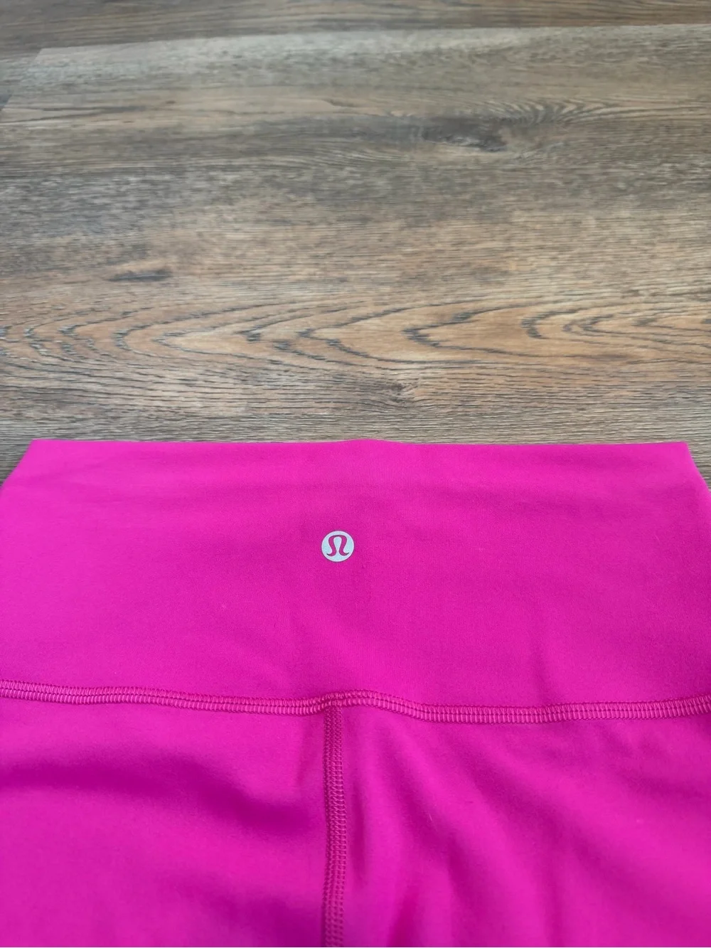 Lululemon Wunder Train High Rise Short 6” Ripened Raspberry Size 6 - Picture 5 of 6
